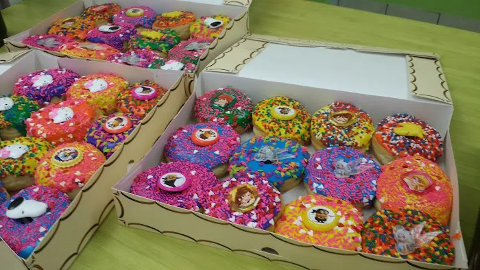 Daylight Donuts Picture 2