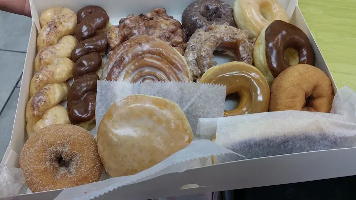 Daylight Donuts Picture 1