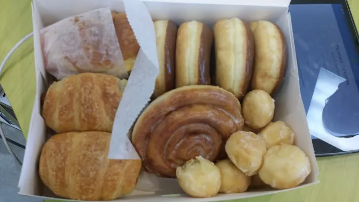 Daylight Donuts Picture 9
