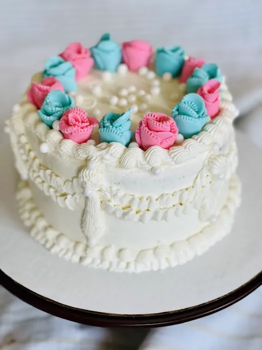 Riya's Cakery Picture 8