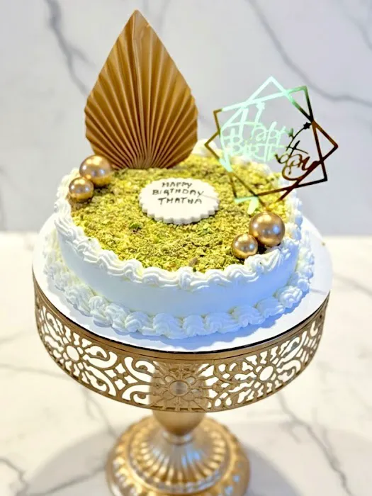 Riya's Cakery Picture 9