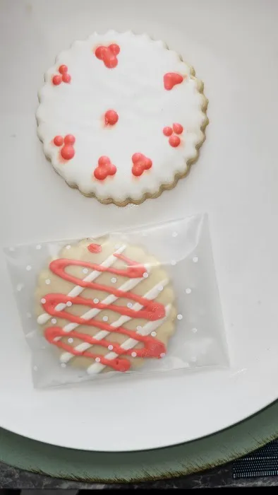 Sweet Crumbs Picture 1