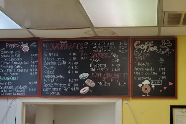Mama's Donuts