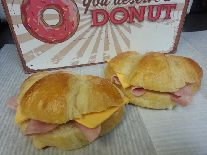 Colonail Park Donuts Picture 9
