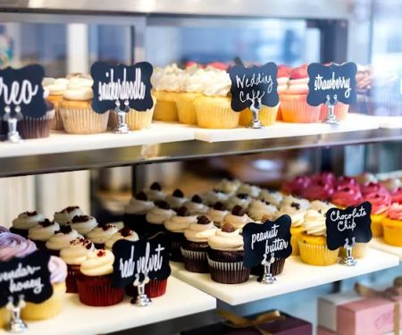 Cake-Aholics Bakery