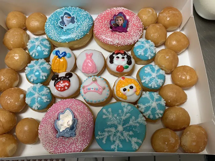 Pilaski's Donuts Picture 5