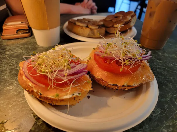 Iris Bagel & Coffee House Picture 6