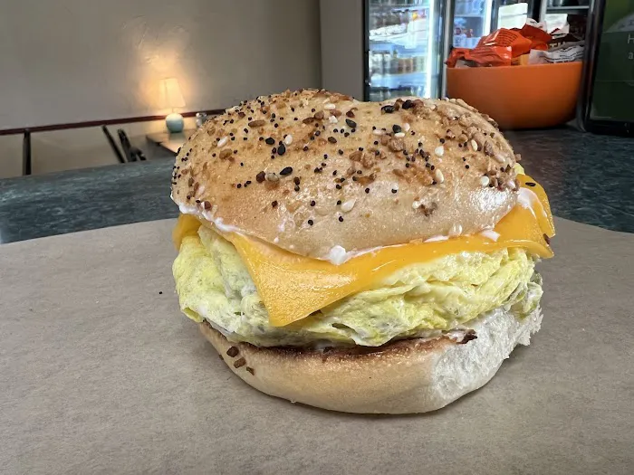 Iris Bagel & Coffee House Picture 10