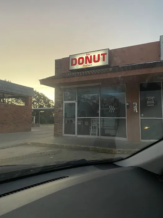 The Donut Palace Picture 3
