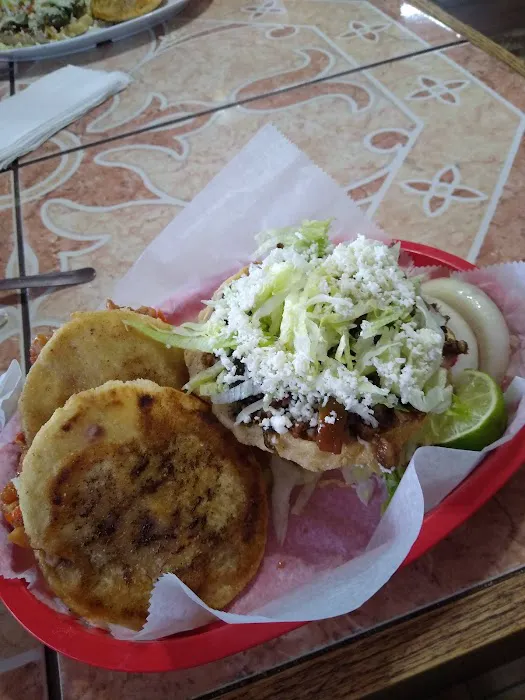 EL PORVENIR PANADERIA Y TAQUERIA Picture 7