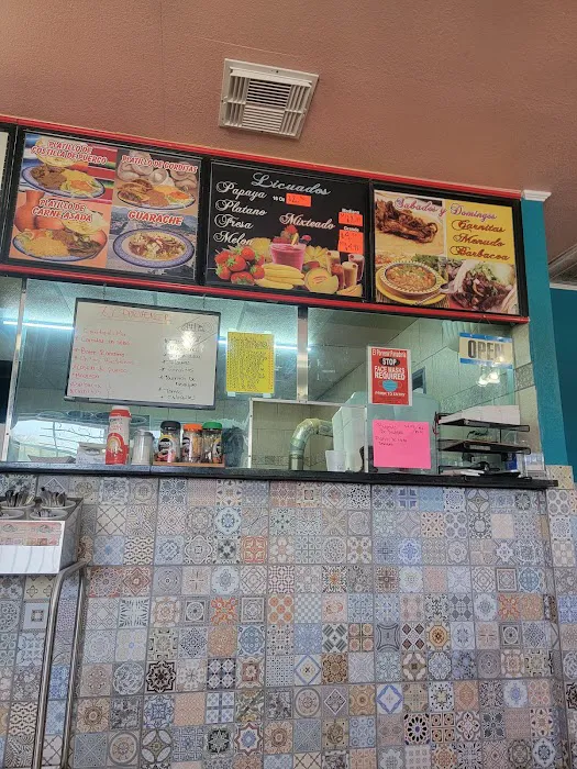 EL PORVENIR PANADERIA Y TAQUERIA Picture 3