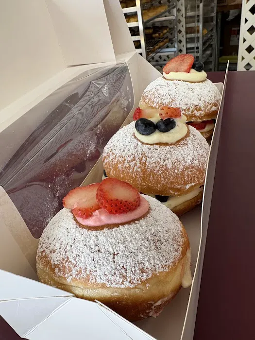 Dutch Manna Donuts Picture 5