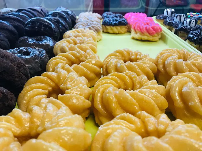 Snowflake Donuts Red Oak Picture 3