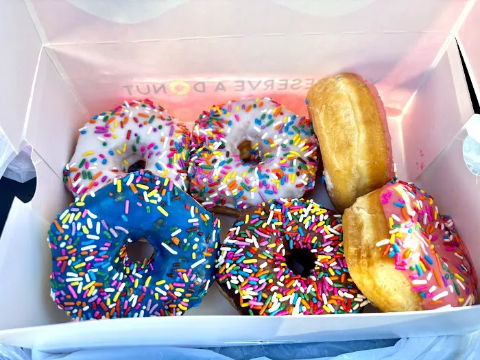 Snowflake Donuts Red Oak Picture 5