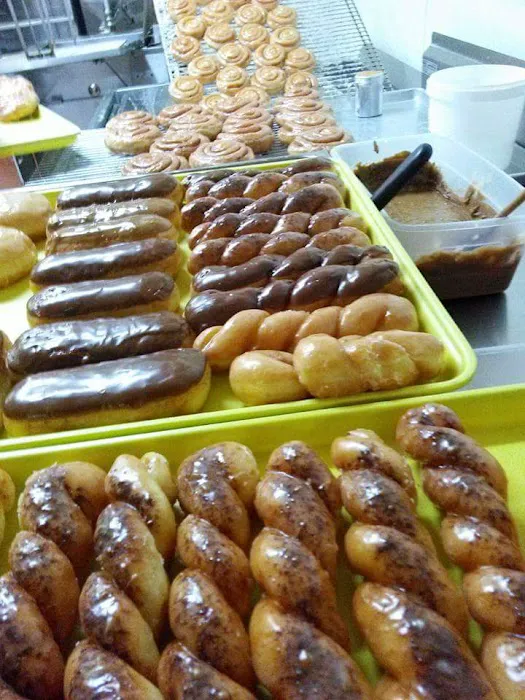 Yummy Yummy Donuts Picture 6