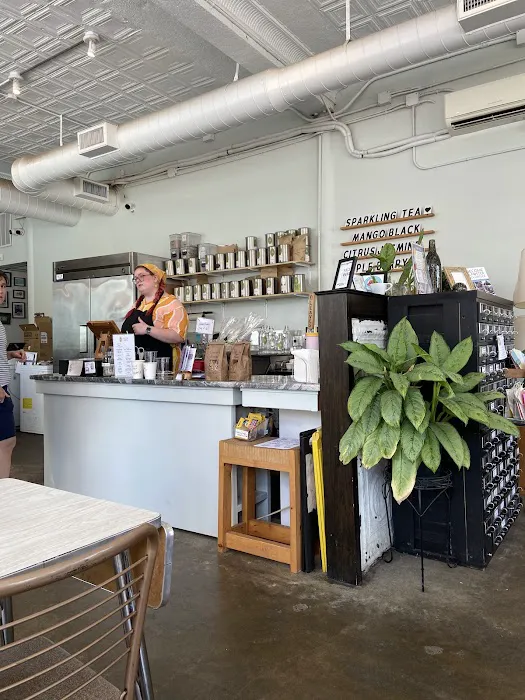 Leaves Bakery & Books Picture 3