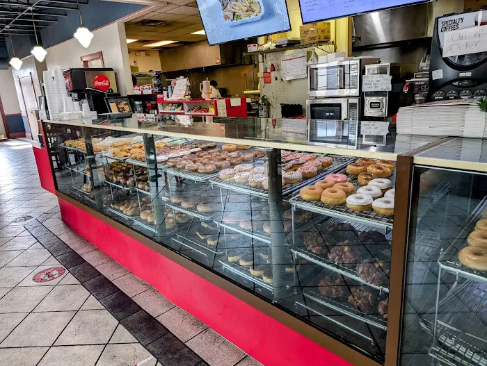 Paul's Donuts Subs & Gyros Picture 4