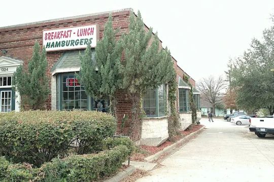 Paul's Donuts Subs & Gyros