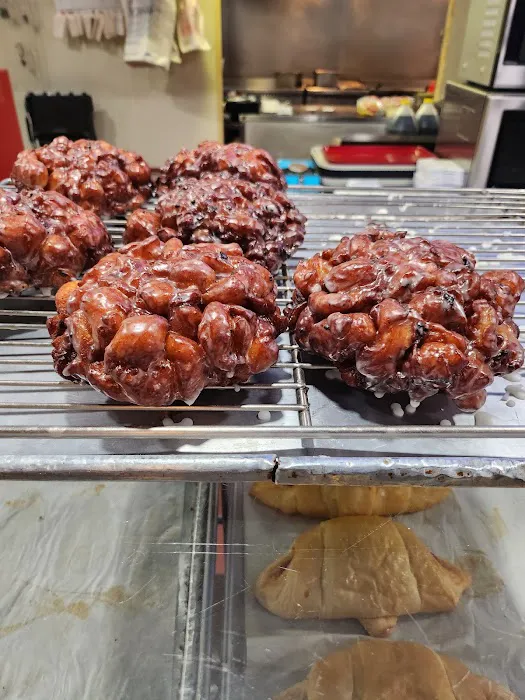 Paul's Donuts Subs & Gyros Picture 5