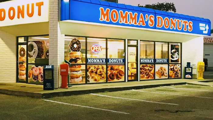Momma's Donuts Picture 7
