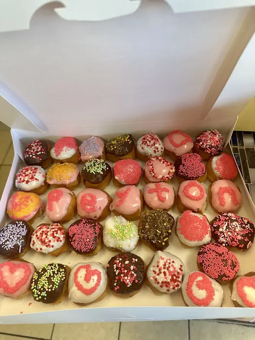 Donut Palace Picture 10