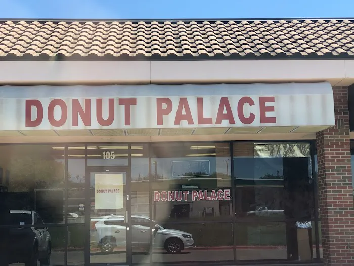 Donut Palace Picture 5