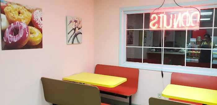 Donut Palace Picture 7