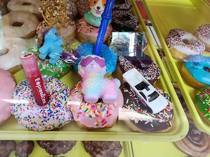 Donut Palace Picture 10