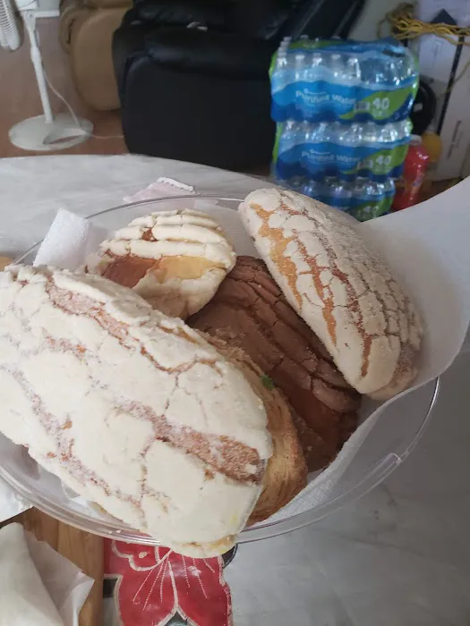 Panaderia La Fe Picture 9
