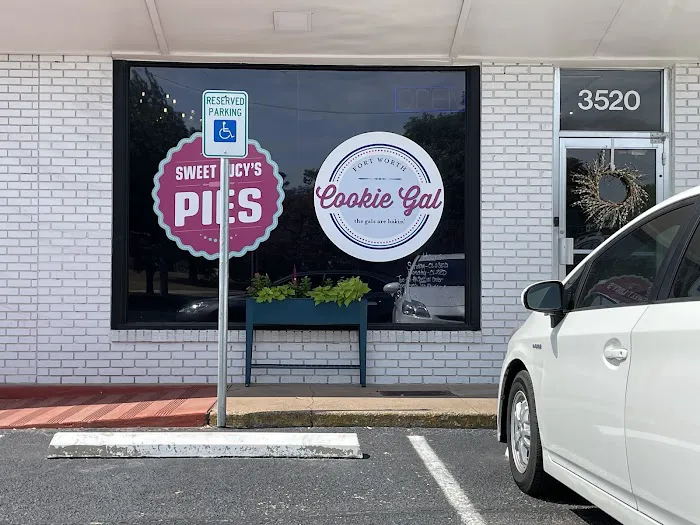 Sweet Lucy's Pies Picture 4