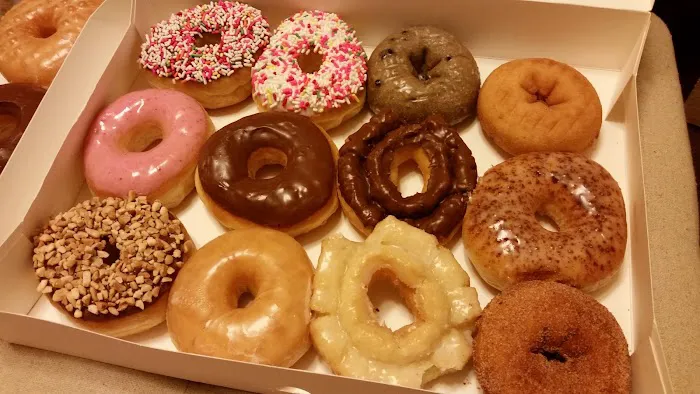 Dales Donuts #9 Picture 1