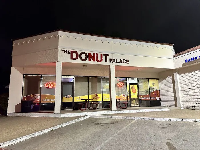 Donut Palace Picture 7
