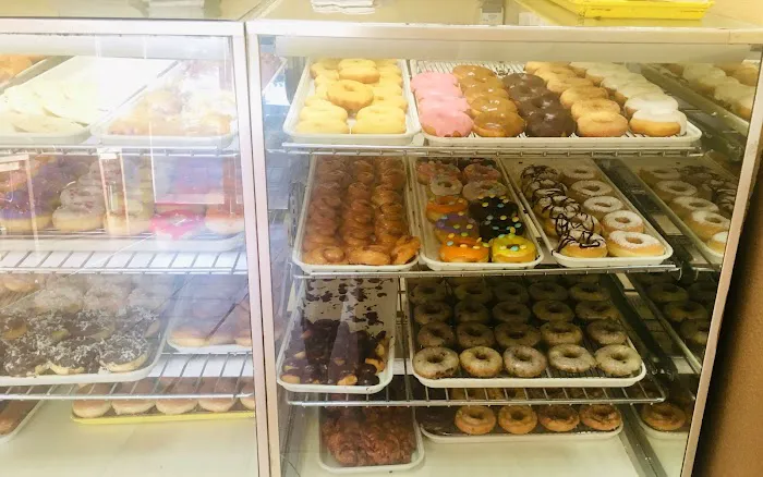 Pioneer Donuts Picture 9