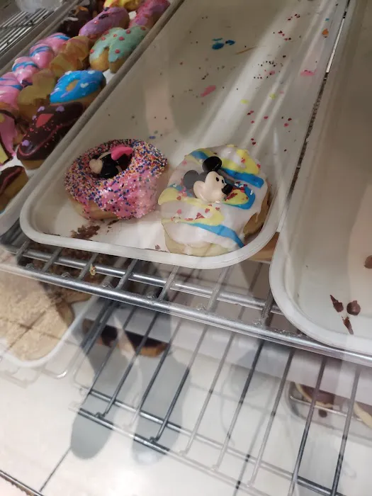 Pioneer Donuts Picture 6