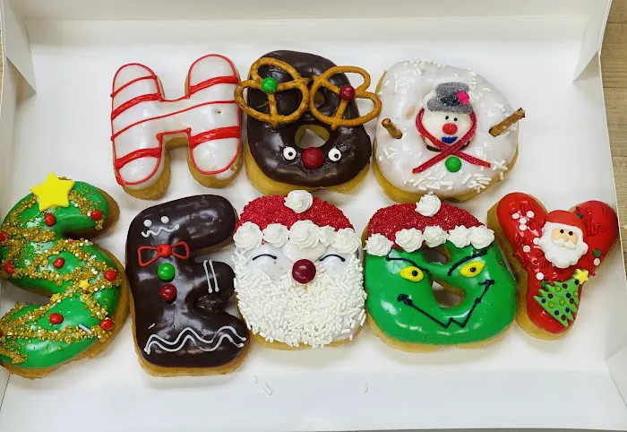 Dale's Donuts Picture 10