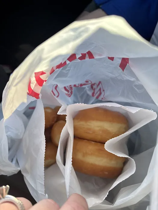 Tom’s Donuts Picture 4
