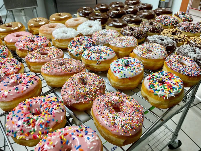 Tom’s Donuts Picture 10
