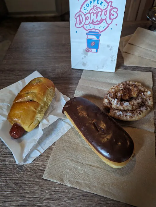 Queen's Donuts Picture 8