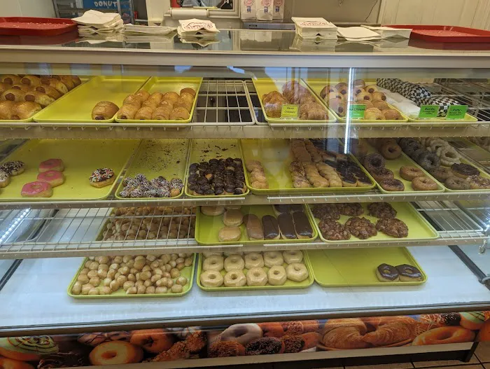 Queen's Donuts Picture 1