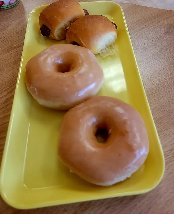Queen's Donuts Picture 5