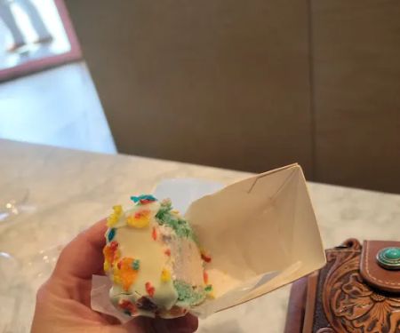 JOY Macarons