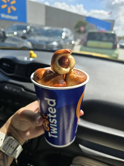 Auntie Anne's Picture 1