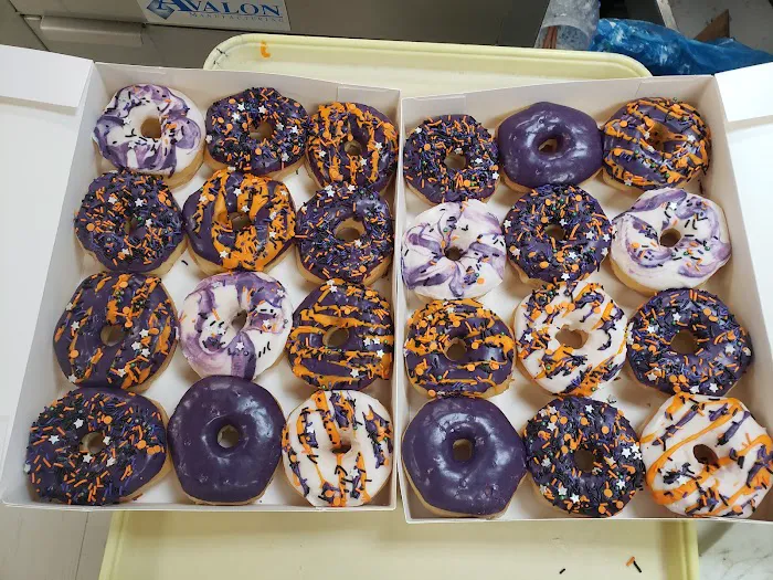 Lim's Donuts Picture 2