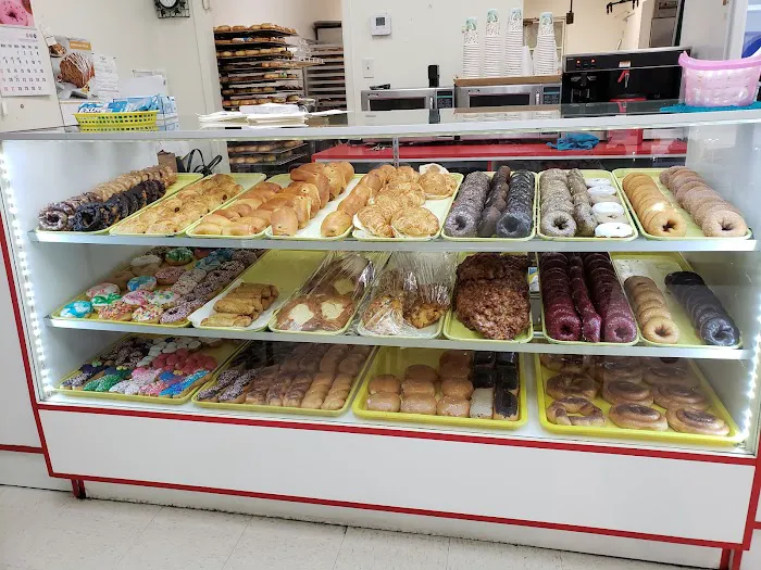 Lim's Donuts Picture 9