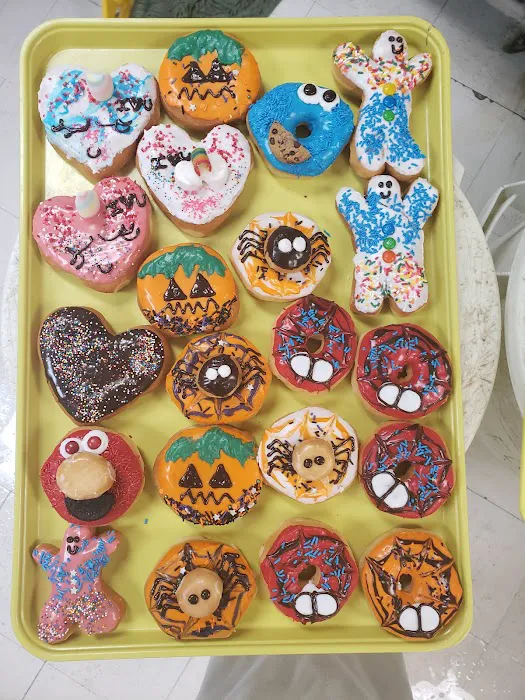 Lim's Donuts Picture 6