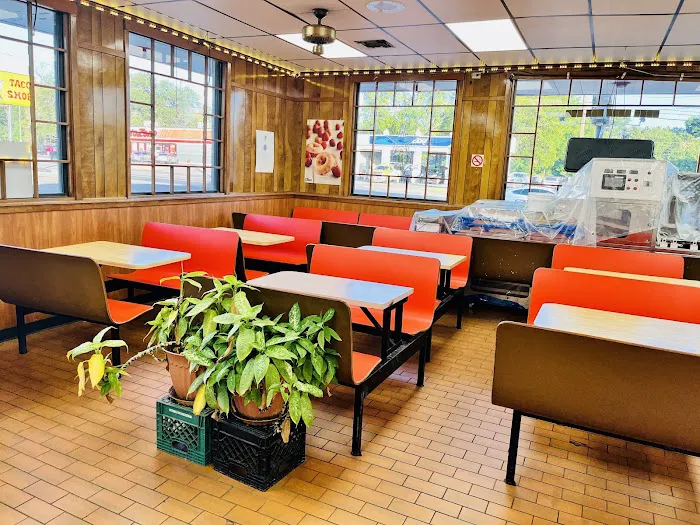 Donut Palace Picture 8