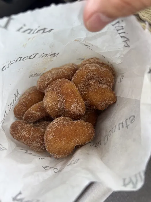 Mav's Mini Donuts & Coffee Drive thru Picture 5