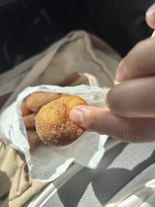 Mav's Mini Donuts & Coffee Drive thru Picture 10