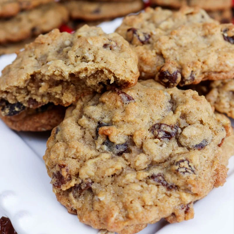 How to Make Soft and Chewy Oatmeal Raisin Cookies: Easy & Delicious Recipe