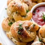 How to Make Fresh Homemade Garlic Knots